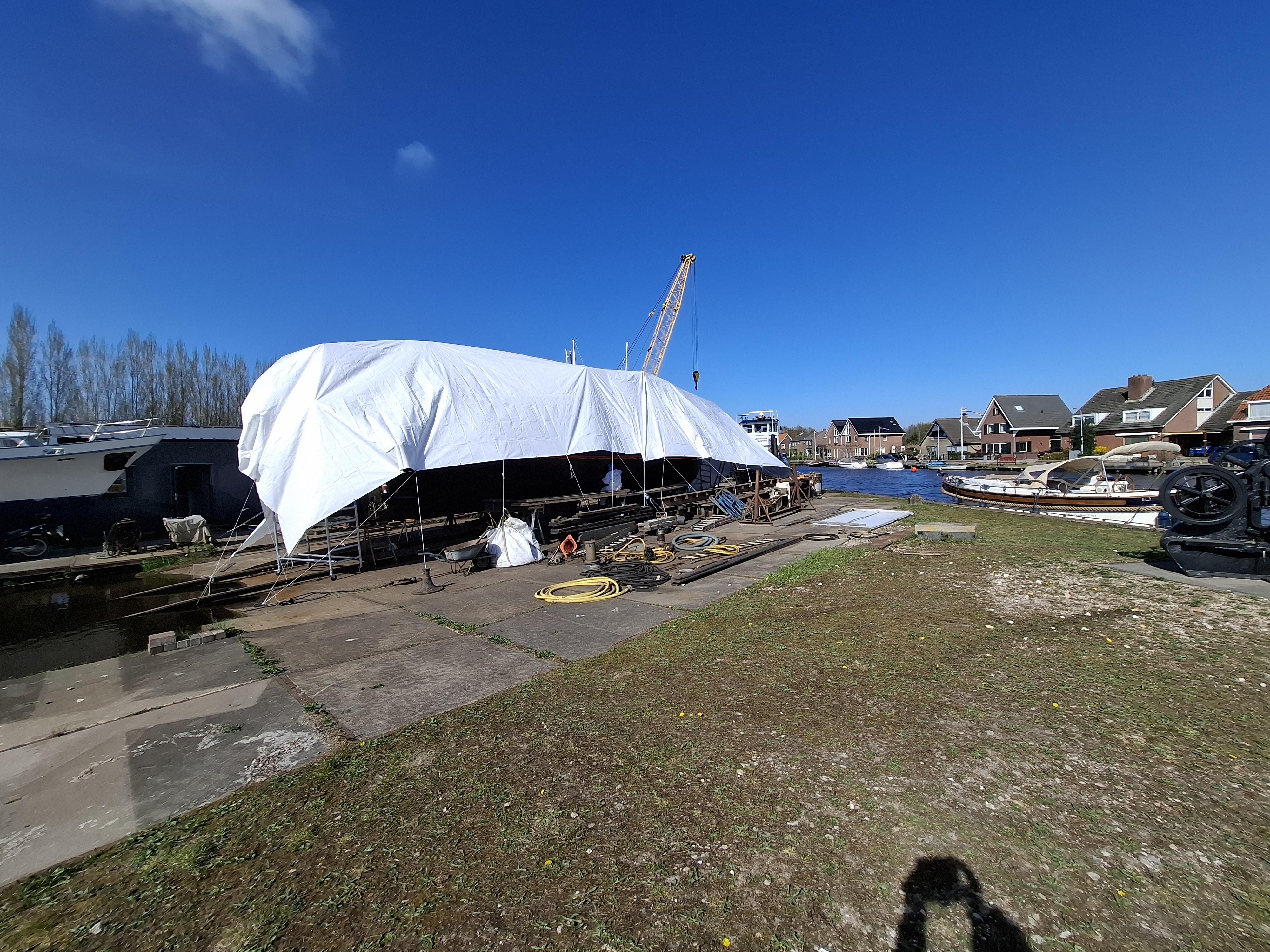 Afdekzeil wit zwaar (250gr/m²) gebruik: Afdekzeil wit zwaar (250gr/m²)